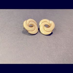 Vintage Cream Clip-on Earrings